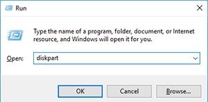 Запустите diskpart из окна запуска Windows.