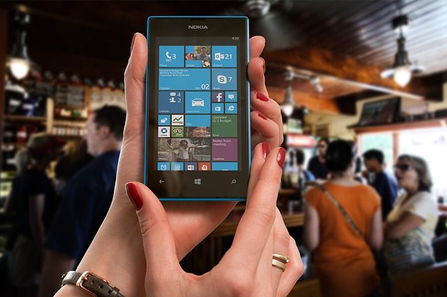 Microsoft-Nokia; поверхность Microsoft; отпечаток пальца